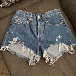 Levi’s shorts 501
